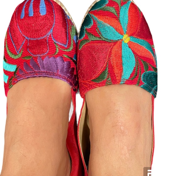 Embroidered Womens Shoes, Mexico Embroidered Shoes, Red Shoes, Red Flats, Red Sh - Picture 6 of 8